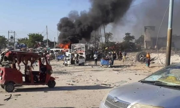 Somali'de restorana bombalı saldırı: 5 ölü