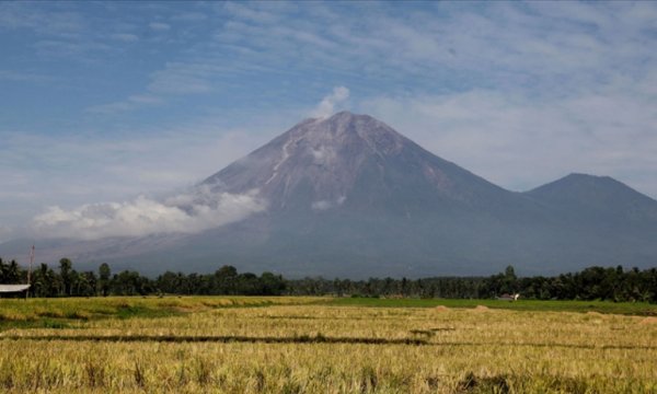 Semeru Yanardağı'ndaki patlamada ölü sayısı 48'e çıktı