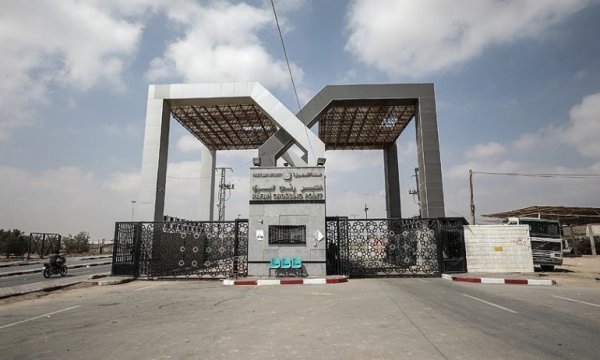 Gazze ile Mısır arasındaki Refah Sınır Kapısı çift yönlü açıldı