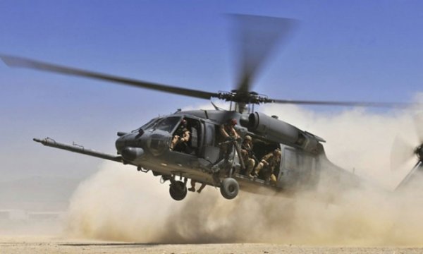 'Suriye'deki IŞİD'liler Amerikan helikopterleriyle Irak'a götürülüyor'