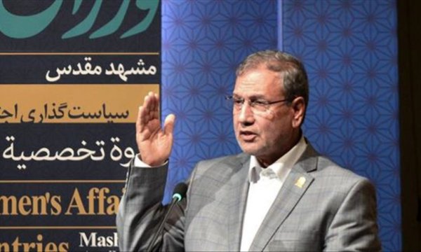 İran, diplomatik gerilimlere rağmen tüm yaptırımların kaldırılacağını düşünüyor