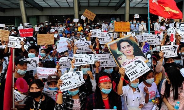 Myanmar ordusundan protestoculara 20 yıla kadar hapis cezası tehdidi