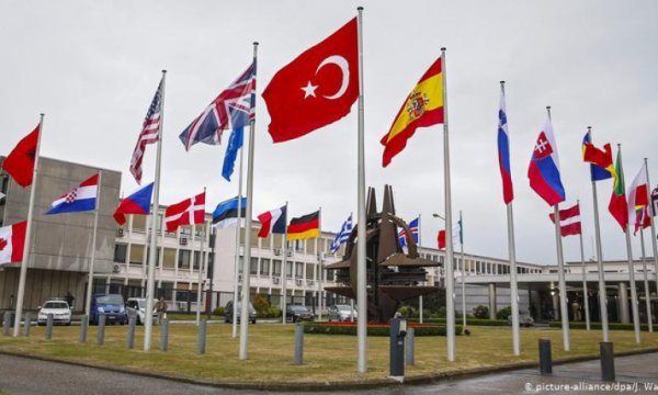 NATO Irak'a 5 bin asker yerleştirmeyi planlıyor