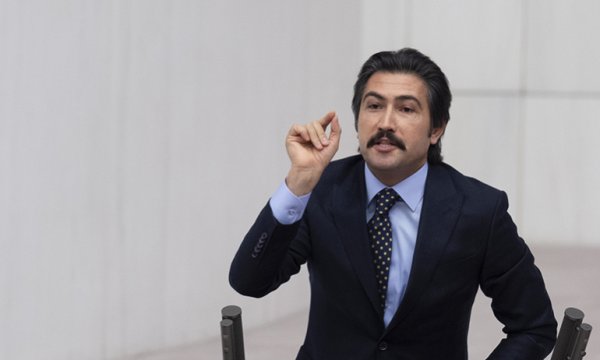 AK Parti'de Cahit Özkan ortalığı karıştırdı: "Parti kararını yansıtmıyor"