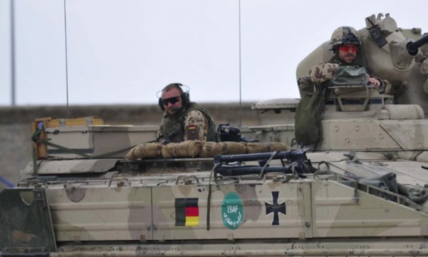 Almanya: Afganistan'a daha fazla asker gönderebiliriz