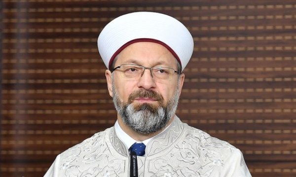 Diyanet İşleri Başkanı Erbaş, Kovid-19 testinin pozitif çıktığını açıkladı