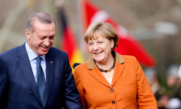 Erdoğan, Merkel ile video konferans aracılığıyla görüştü
