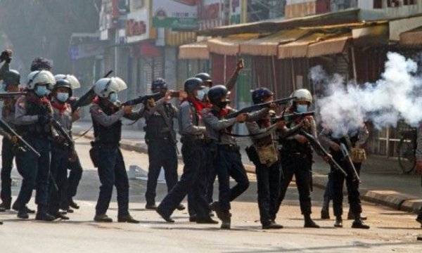 Myanmar'daki protestolarda ölü sayısı yükseliyor!