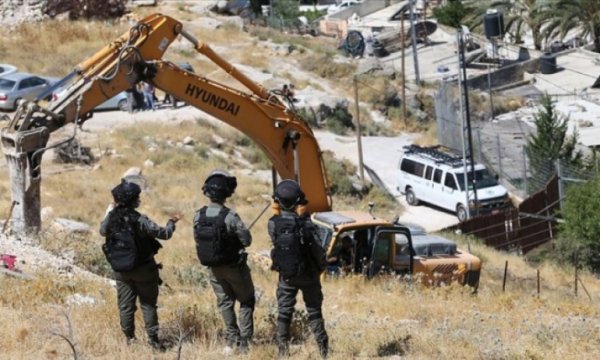 İsrail güçleri Şeria'da Filistinliler'e ait bir evi yıktı