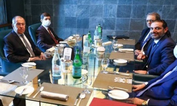 Lavrov, Hariri ile BAE'de görüştü