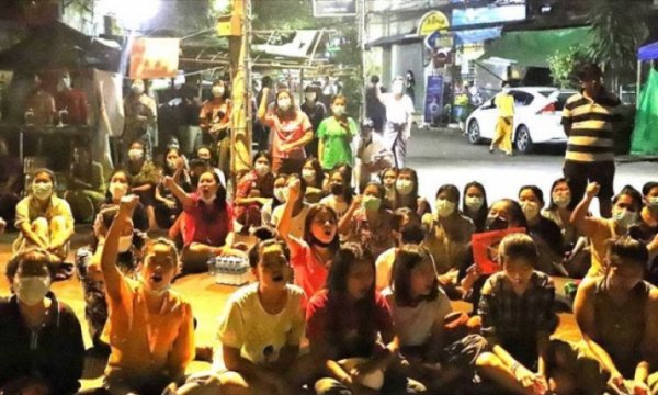 Myanmar'da eylemlerde 4 kişi öldü