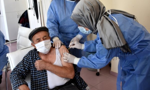 Türkiye’de uygulanan aşı sayısı 10 milyonu geçti