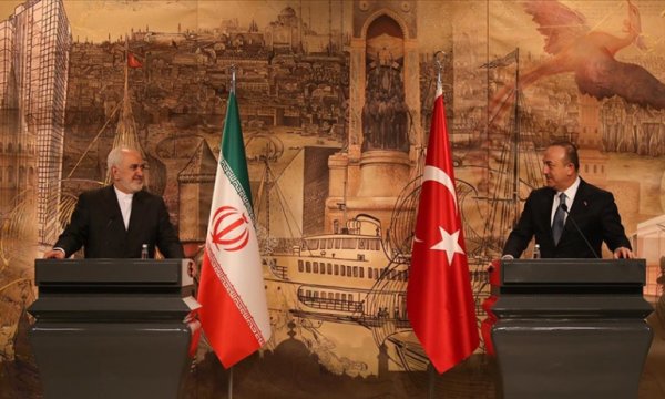 Çavuşoğlu ve Zarif'ten bölge barışının sağlanmasında Türkiye-İran örneği
