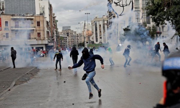 Lübnan oyunları: Savaş ve işgalden kesilen umutlar "ekonomik darbe"ye kaldı!