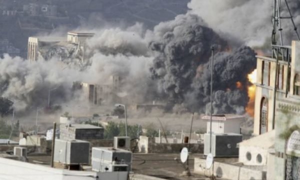 Suudi savaş uçakları Yemen'e saldırdı
