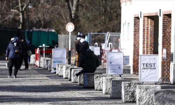 Almanya'da Kovid-19 vaka sayısı 2 milyon 700 bini geçti