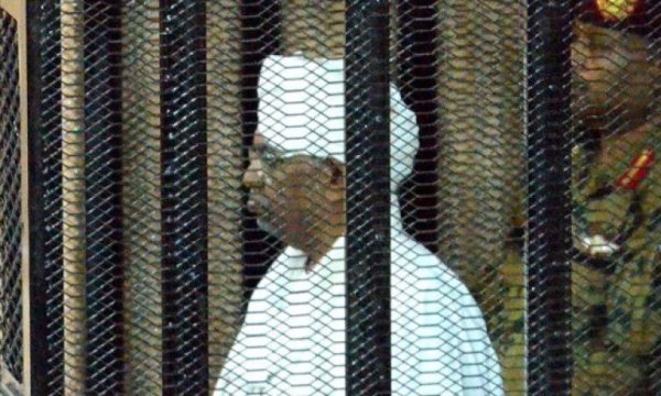 Eski Sudan Cumhurbaşkanı Beşir'in yargılandığı dava 28 Mart'ta