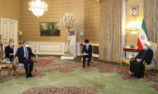 İran ile Çin 25 yıllık iş birliği anlaşması imzaladı