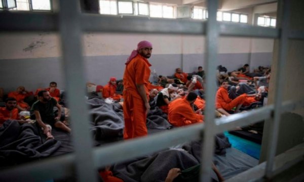IŞİD'liler ABD kontrolündeki hapishaneden kaçtı