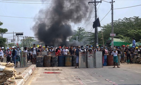 Myanmar'da darbe karşıtı siyasetçiler, protestocuları korumak için halk ordusu kurmaya hazırlanıyor