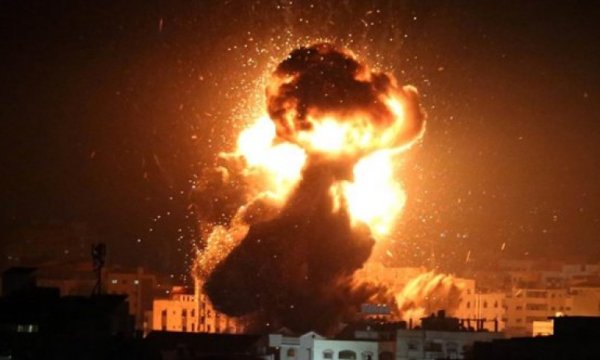 Siyonist İsrail savaş uçaklarıyla Gazze'yi vurdu
