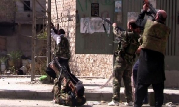 Suriye'de muhalifler arasında çatışma