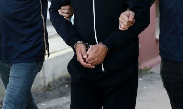 Kırmızı bültenle aranan DEAŞ'lı sahte kimlikle yakalandı