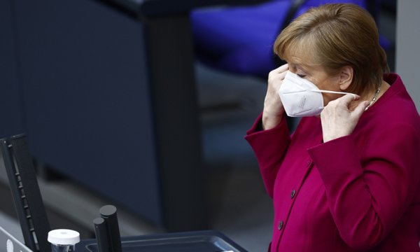 Merkel uyardı: Daha bulaşıcı, daha ölümcül virüsle karşı karşıyayız