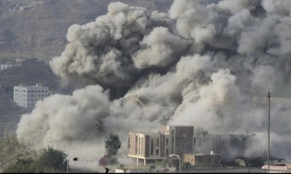 Suudiler Marib’de kendi mevzilerini bombaladı