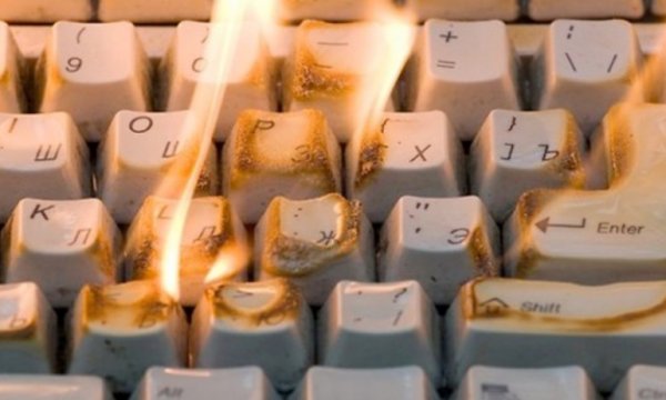 Almanya'da İnternette nefret suçları ile mücadele yasası yürürlükte