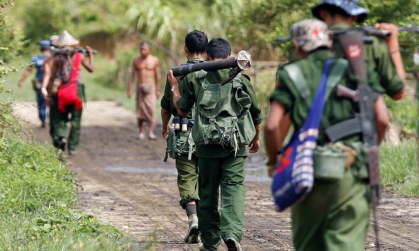 Myanmar diken üstünde; İç savaş riski artıyor