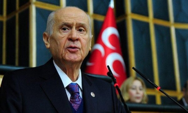 103 amirale sert tepki gösteren Bahçeli 313 generale mektup yazmış