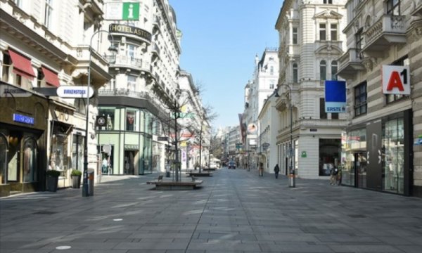 Avusturya'da korona önlemleri karşıtları polisle çatıştı