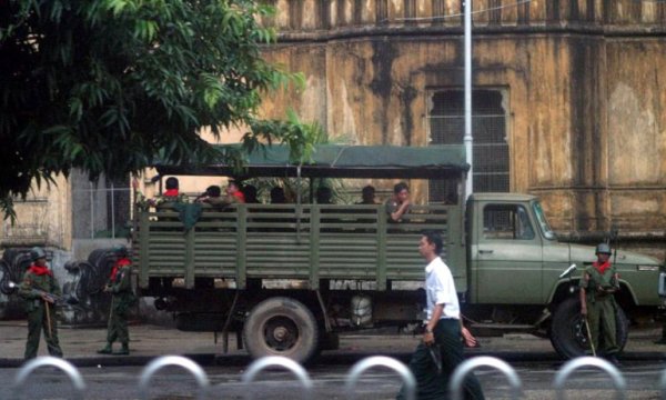 Myanmar ordusu bu kez kiliseleri bastı...Ölen sivil sayısı artıyor