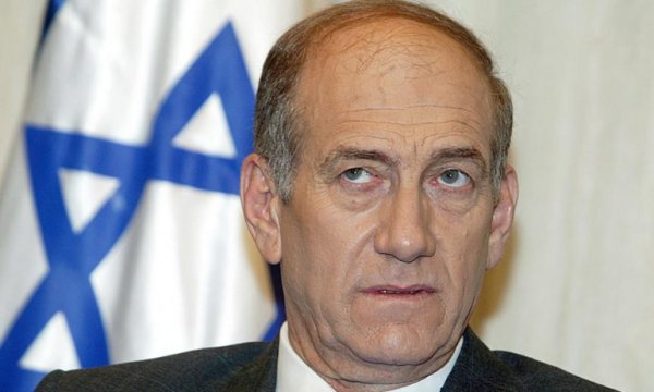Ehud Olmert: İran'ın Suriye'deki varlığı atom bombasına sahip olmasından daha tehlikeli