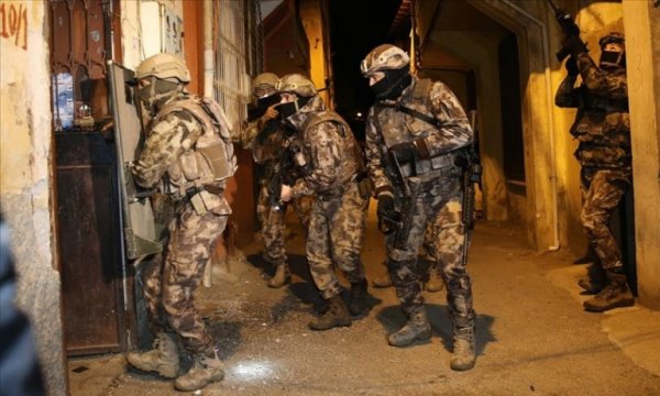 Türkiye'de yılın ilk 3 ayında DEAŞ operasyonlarında 850 kişi yakalandı