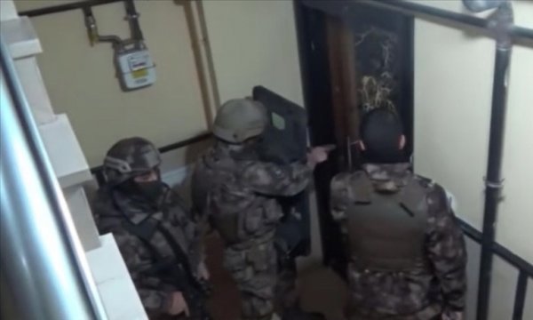 İstanbul'da DEAŞ'a yönelik operasyonda 14 şüpheli yakalandı 