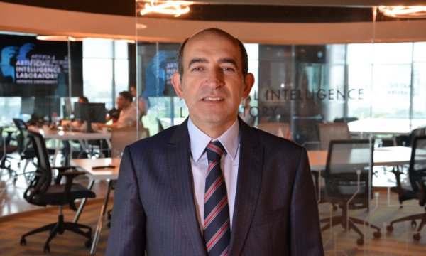 Melih Bulu, İletişim Fakültesi'ne de dekan olmuş