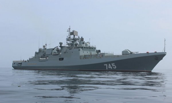 Rus savaş gemileri Karadeniz’de askeri tatbikatta