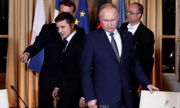 Savaşın eşiğinde olan iki ülke: Zelenskiy'den Putin'e görüşme teklifi