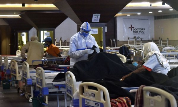 Hindistan'da günlük Kovid-19 vaka sayısında yeni bir rekor kırıldı