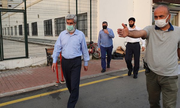 Alparslan Kuytul'un gözaltı süresi uzatıldı 400 kişi gözaltına alındı