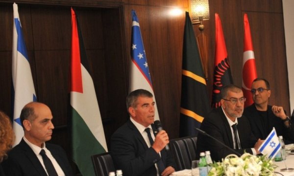  Şimdi bu oruç kabul oldu mu? Türkiye’nin Tel Aviv'deki en yüksek temsilcisi İsrail Dışişleri Bakanı’nın iftarına katıldı