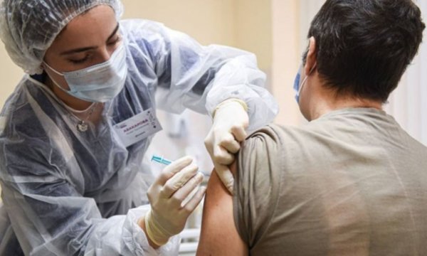 Türkiye'de iki doz aşı olanların sayısı 10 milyonu geçti