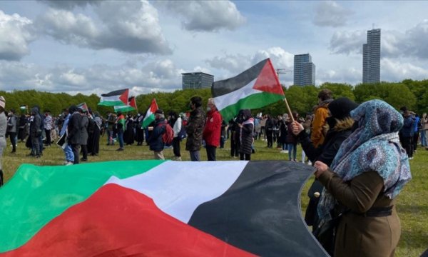 İsrail'in Filistinlilere saldırıları Hollanda'da protesto edildi