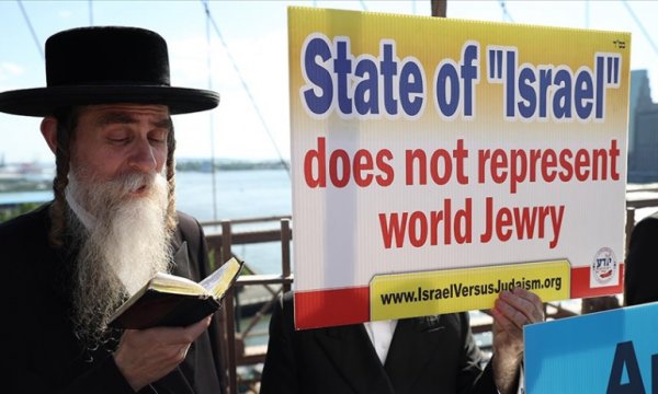 New York'taki Ortodoks Yahudileri İsrail'i protesto etti 