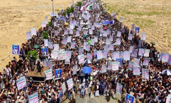 Yemenlilerden küresel güçlere uyarı