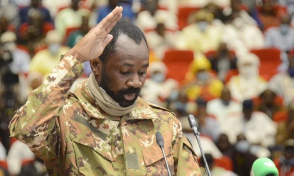 Mali'de cunta lideri Albay Assimi Goita ülkenin başına geçti