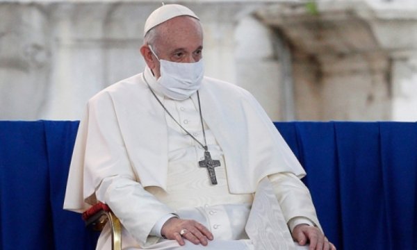 Papa, Kanada'daki çocuk katliamları için özür dilemedi
