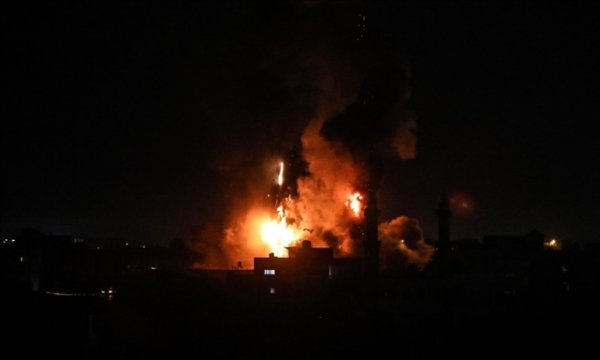 Hamas: İsrail'deki yeni hükümet Gazze'yi vurarak şov yapıyor